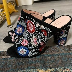Avec les filles embroidered heels 4 inch